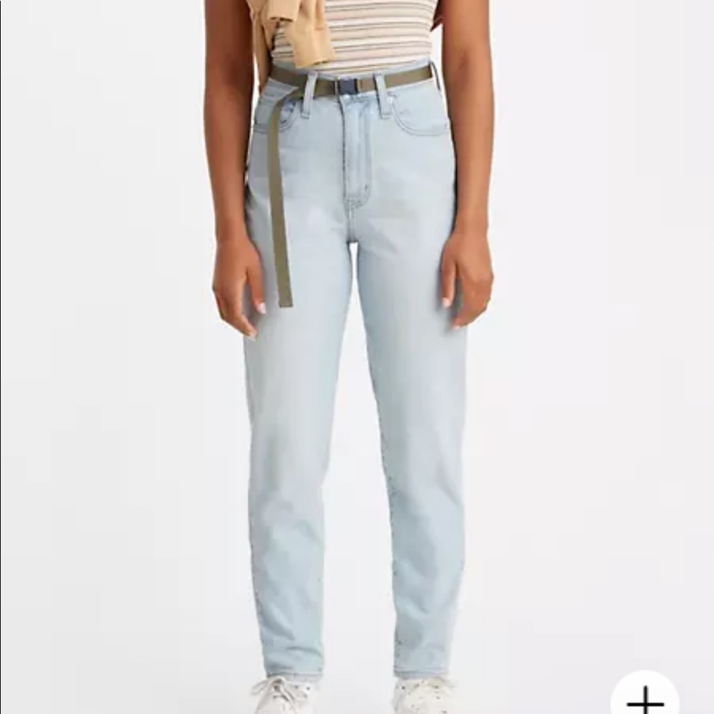 Levi’s High Waited Taper Jeans